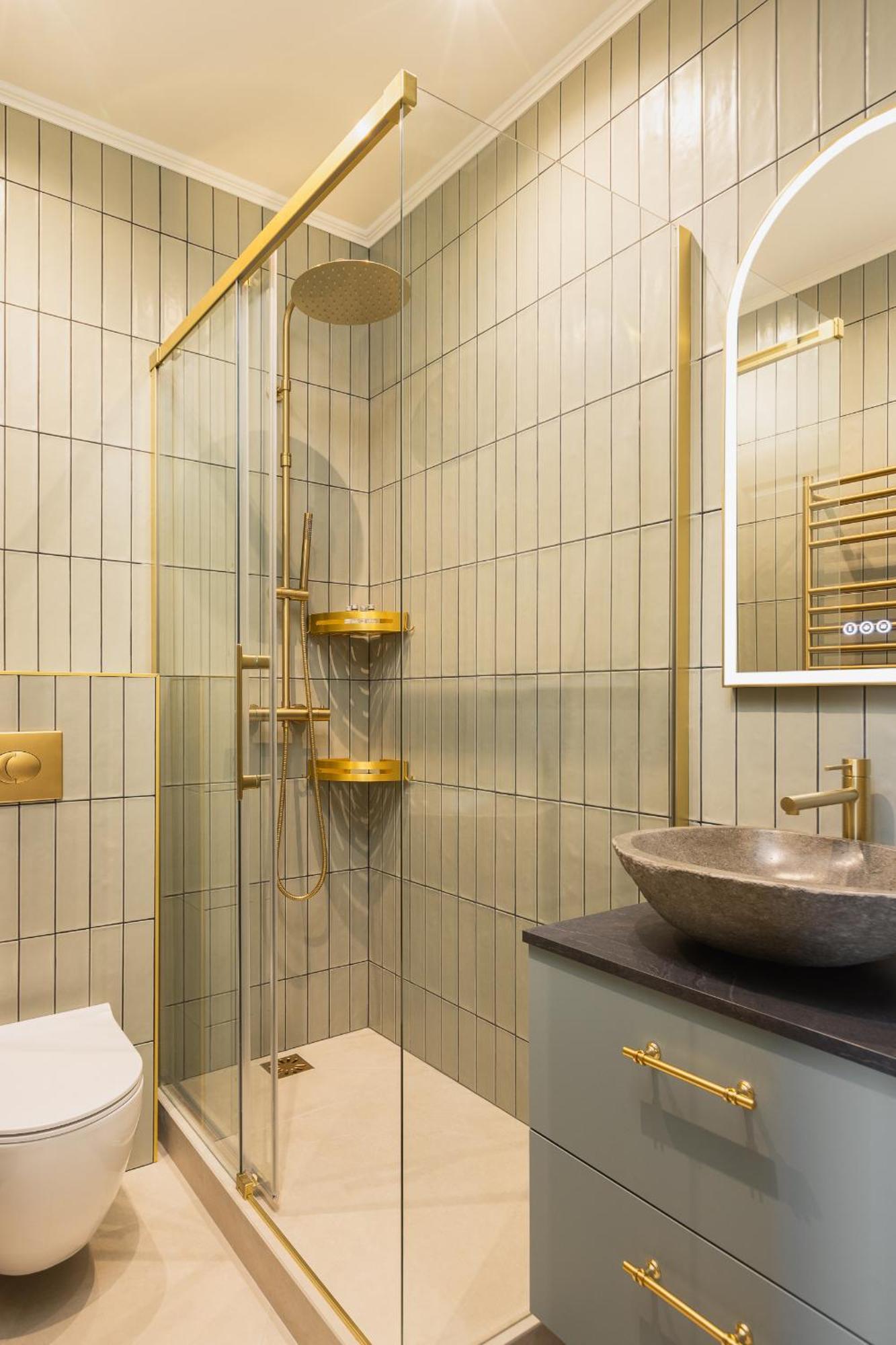 Above The Rooftops Eiffel View Apartment Paris